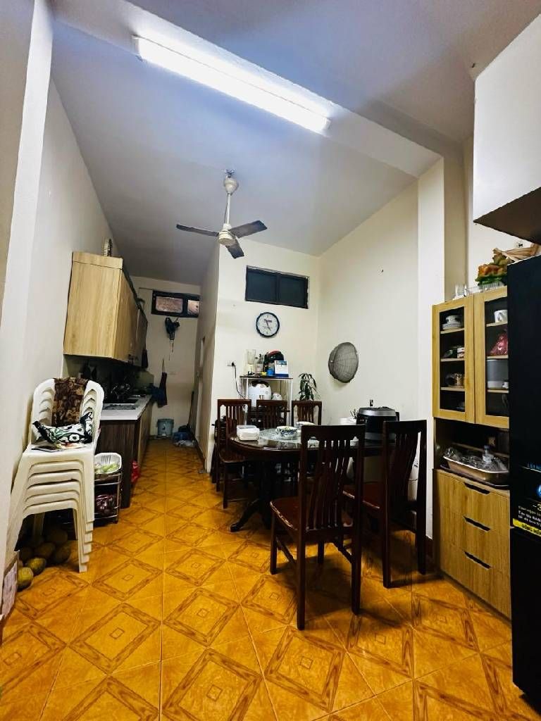 Bán nhà Khương Thượng - diện tích 46.6m2 3 tầng - Ô tô đỗ cửa - giá 13,8 tỷ