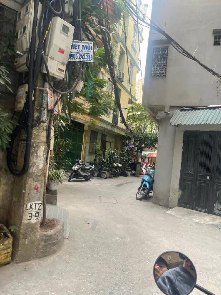 Bán nhà Khương Thượng - diện tích 46.6m2 3 tầng - Ô tô đỗ cửa - giá 13,8 tỷ