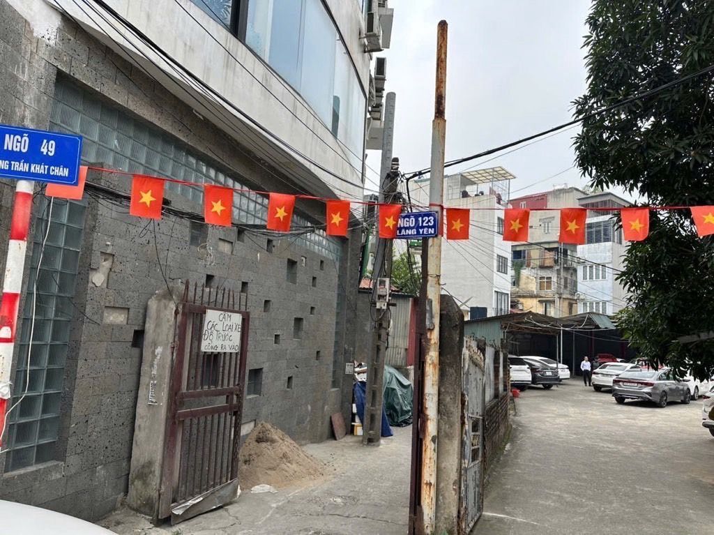 Bán nhà Lãng Yên - diện tích 52m2 1 tầng - Nhà cũ, xác định bán đất, xây mới làm gì cũng được - giá 10 tỷ