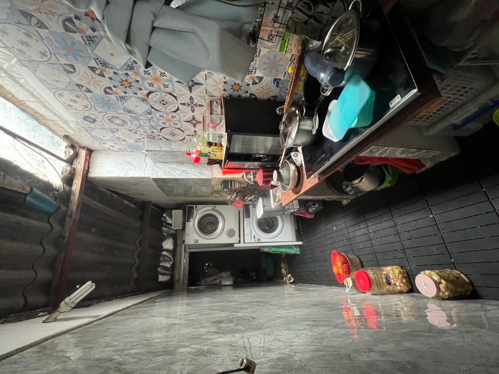 Bán nhà Lãng Yên - diện tích 52m2 1 tầng - Nhà cũ, xác định bán đất, xây mới làm gì cũng được - giá 10 tỷ