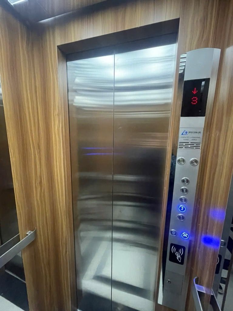 Bán nhà Đại La - diện tích 40m2 5 tầng - Ô tô gần - giá 12,9 tỷ