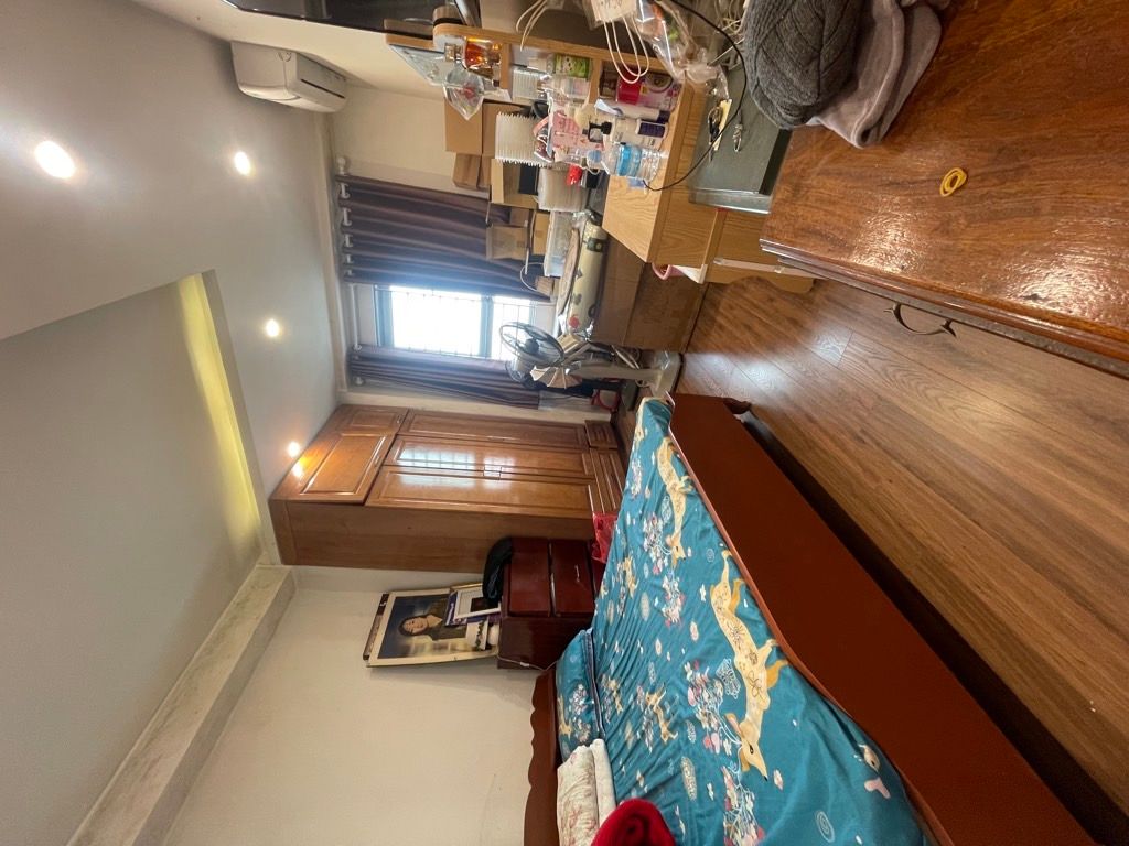 Bán nhà Linh Đàm - diện tích 82,3m2 12 tầng - View hồ Linh Đàm - giá 5,2 tỷ