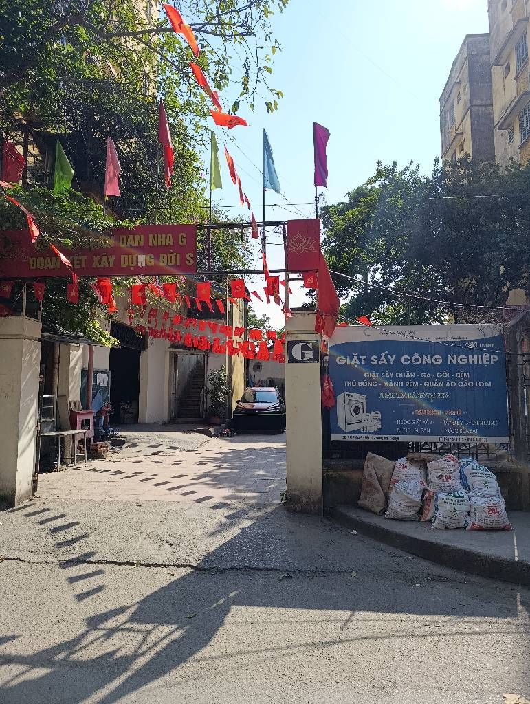 Bán nhà Đền Lừ - diện tích 64m2 6 tầng - Căn hộ tầng 6 thang máy - giá 4,8 tỷ