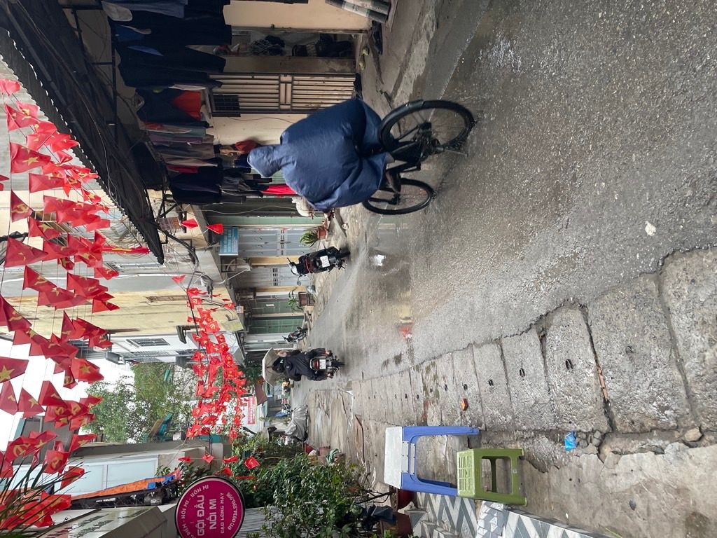 Bán nhà Tân Mai - diện tích 41m2 2 tầng - Mặt ngõ ô tô tránh kinh doanh sầm uất - giá 10,5 tỷ