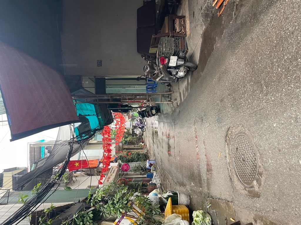 Bán nhà Tân Mai - diện tích 41m2 2 tầng - Mặt ngõ ô tô tránh kinh doanh sầm uất - giá 10,5 tỷ