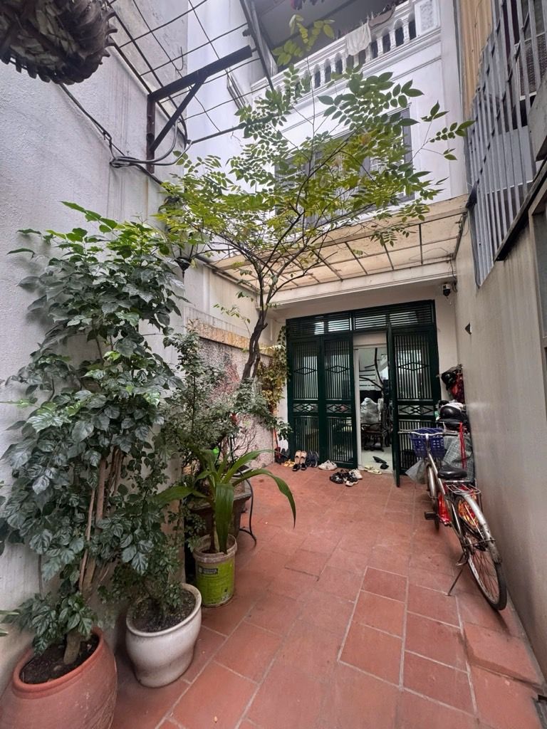 Bán nhà Bạch Đằng - diện tích 59,9m2 4 tầng - sân vườn riêng - giá 6,5 tỷ