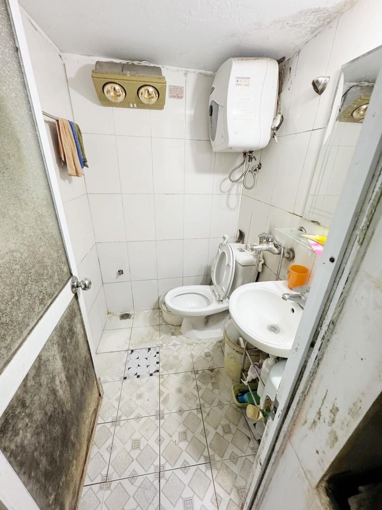 Bán nhà Tân Khai - diện tích 23m2 2 tầng - gần ô tô - giá 2,35 tỷ