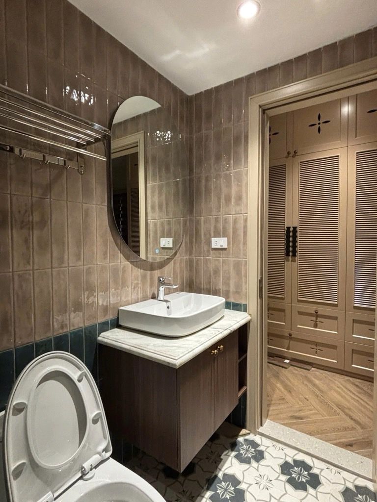 Bán nhà Lò Đúc - diện tích 35.8m2 6 tầng - Nhà lô góc, thang máy, tặng nội thất sang trọng - giá 17,5 tỷ