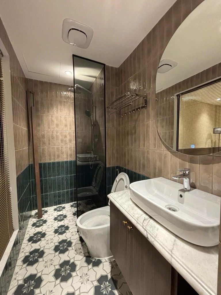 Bán nhà Lò Đúc - diện tích 35.8m2 6 tầng - Nhà lô góc, thang máy, tặng nội thất sang trọng - giá 17,5 tỷ