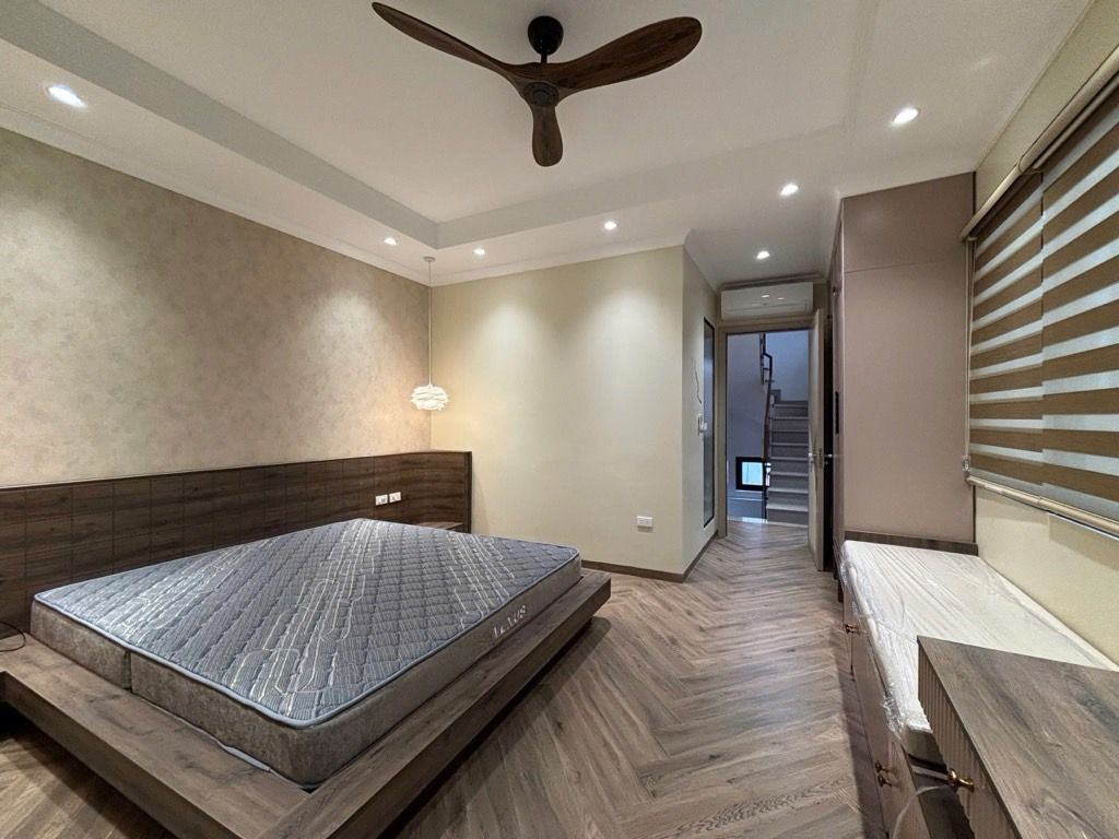 Bán nhà Lò Đúc - diện tích 35.8m2 6 tầng - Nhà lô góc, thang máy, tặng nội thất sang trọng - giá 17,5 tỷ