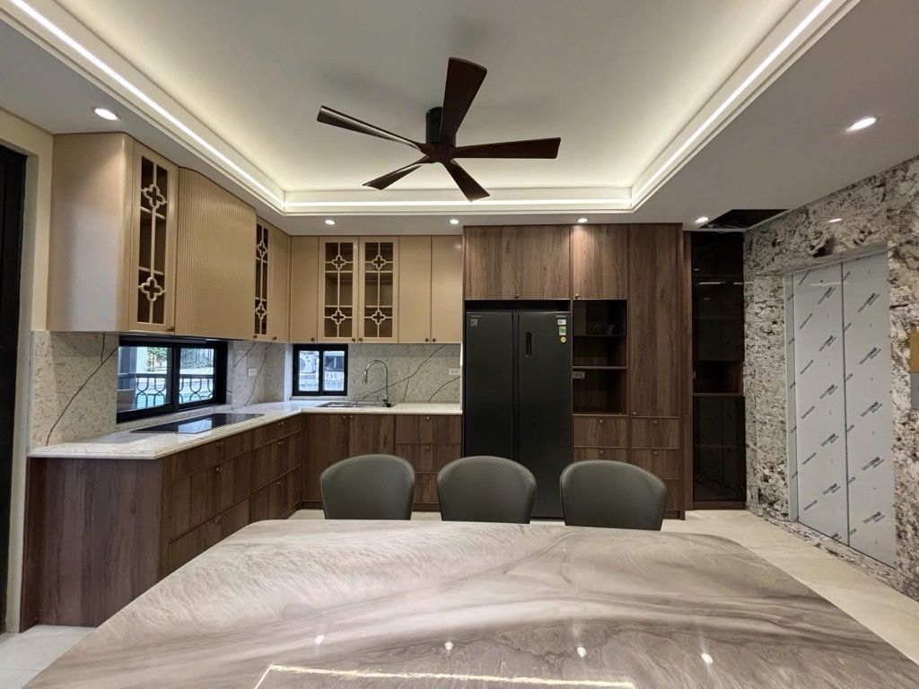 Bán nhà Lò Đúc - diện tích 35.8m2 6 tầng - Nhà lô góc, thang máy, tặng nội thất sang trọng - giá 17,5 tỷ