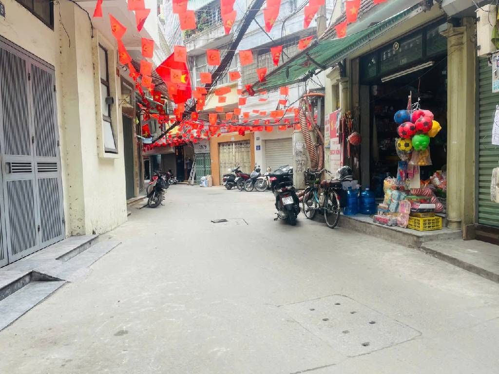 Bán nhà Văn Hương - diện tích 55,7m2 5 tầng - Nhà đẹp, cho thuê 35 triệu/tháng - giá 11,5 tỷ