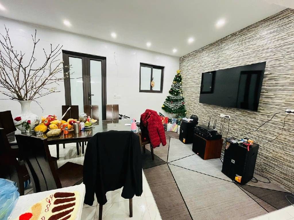 Bán nhà Khâm Thiên - diện tích 61,3m2 4 tầng - Lô góc, nhà đẹp - giá 12 tỷ