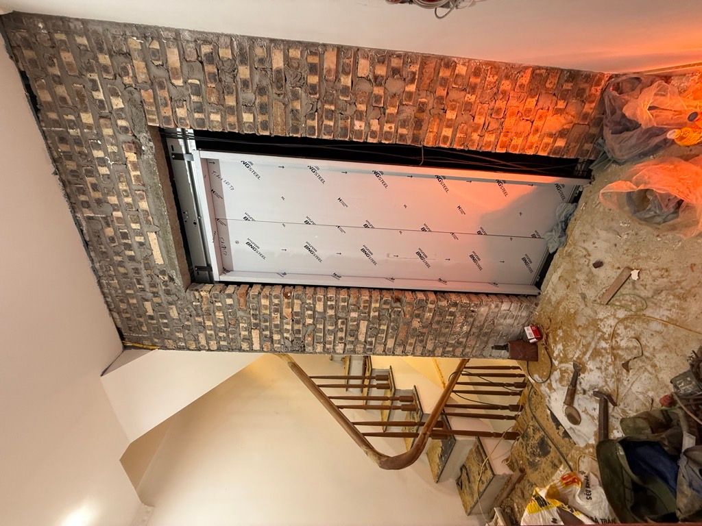 Bán nhà Trương Định - diện tích 31m2 6 tầng - Mặt ngách rộng, thang máy nhập - giá 7,8 tỷ