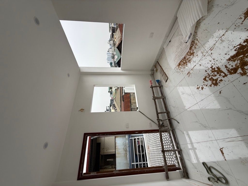 Bán nhà Trương Định - diện tích 31m2 6 tầng - Mặt ngách rộng, thang máy nhập - giá 7,8 tỷ