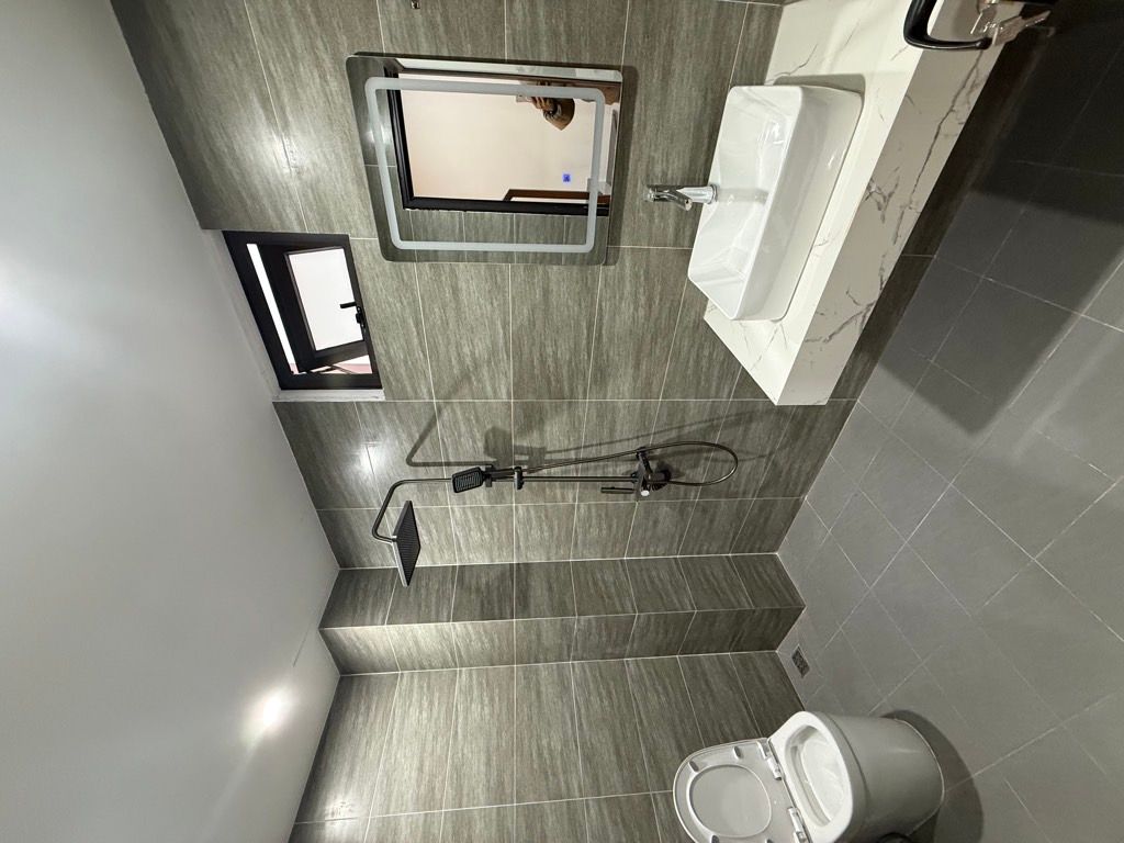 Bán nhà Ngõ Quỳnh - diện tích 27m2 5 tầng - Lô góc, nhà mới - giá 10 tỷ