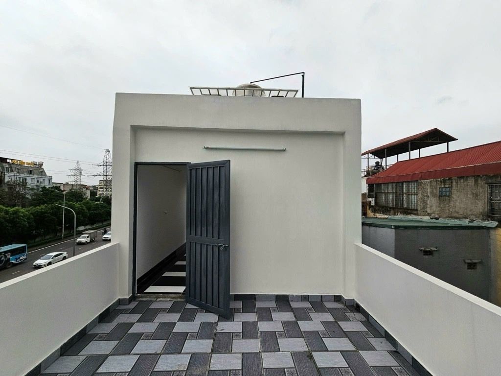 Bán nhà Nguyễn Khoái - diện tích 43.4m2 5 tầng - ô tô tránh - giá 15,9 tỷ