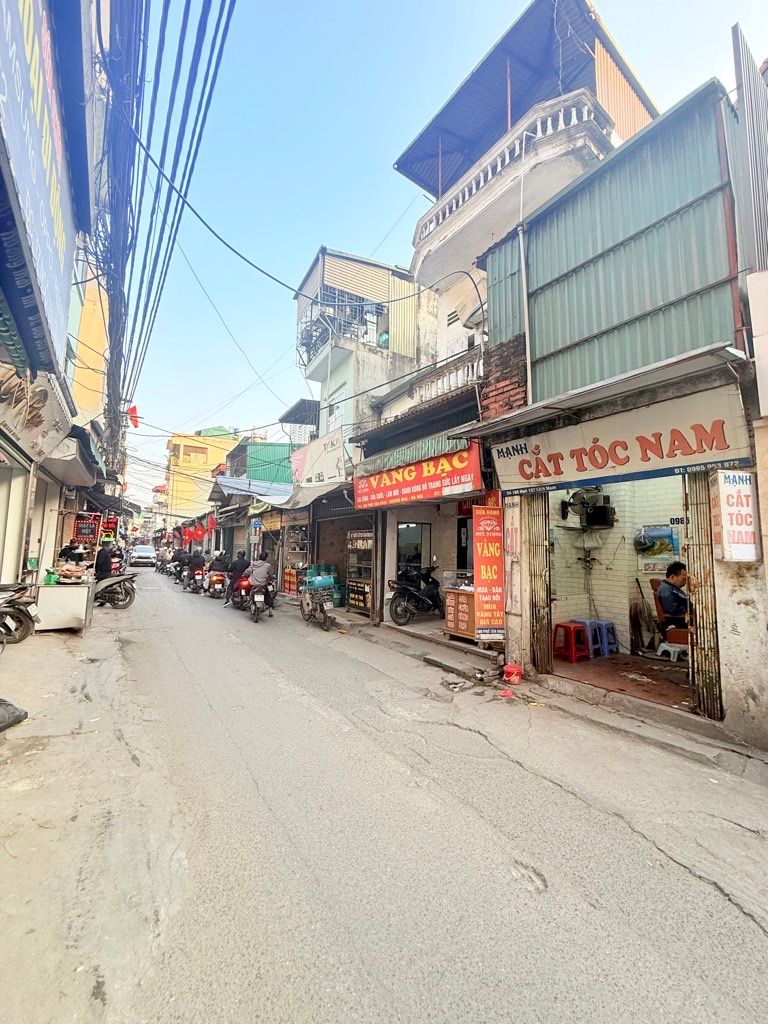 Bán nhà Tân Khai - diện tích 33m2 2 tầng - MẶT PHỐ - Ô TÔ - KINH DOANH - giá 11 tỷ