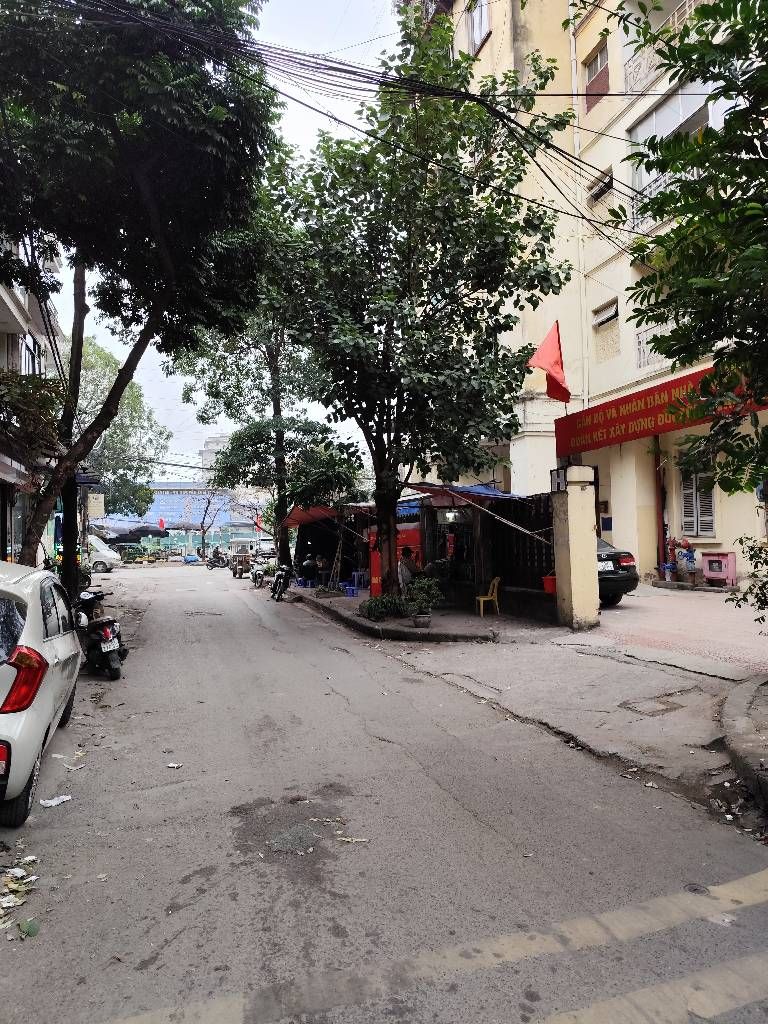 Bán nhà Tân Mai - diện tích 66,7m2 9 tầng - Nhà đẹp hiếm có - giá 5,7 tỷ