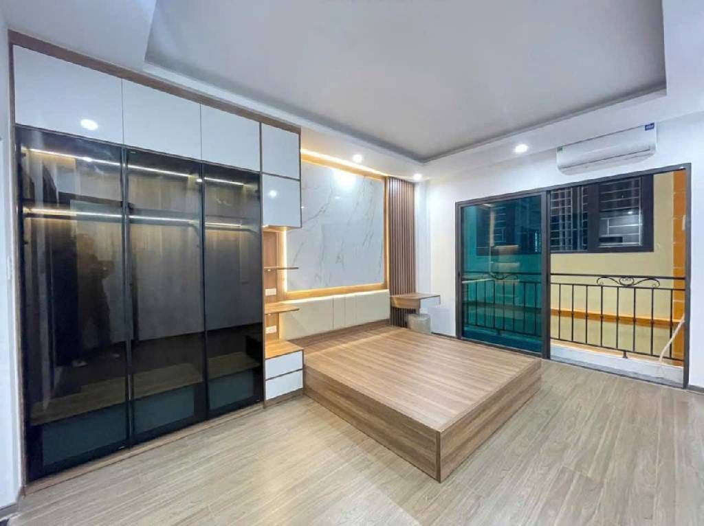 Bán nhà Định Công Thượng - diện tích 34.2m2 5 tầng - FULL CÔNG NĂNG - giá 10,2 tỷ