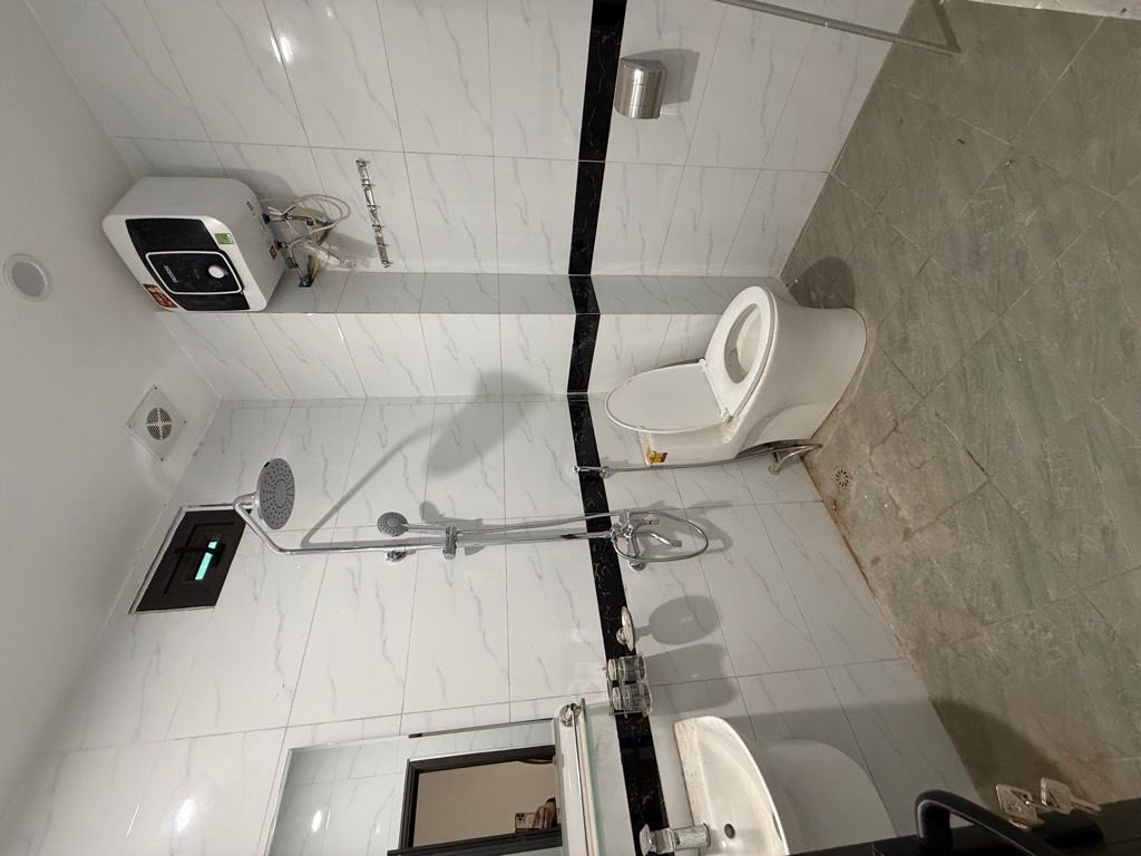 Bán nhà Vĩnh Hưng - diện tích 30m2 5 tầng - Lô góc - giá 5,9 tỷ