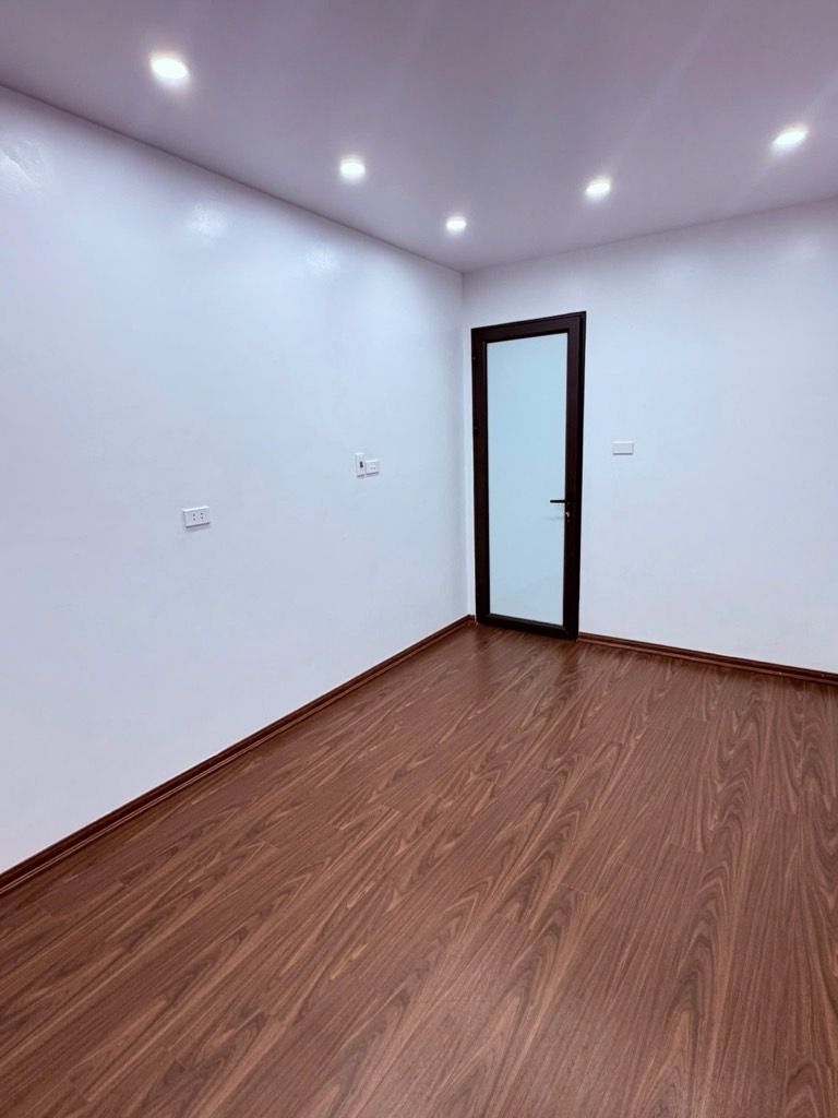 Bán nhà Văn Chương - diện tích 20m2 5 tầng - Nhà dân xây ngõ nông - giá 5,6 tỷ