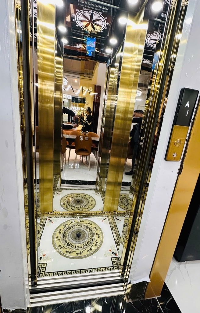 Bán nhà Trương Định - diện tích 47m2 5 tầng - NHÀ ĐẸP - THANG MÁY - TẶNG FULL NỘI THẤT SỊN - giá 11,8 tỷ