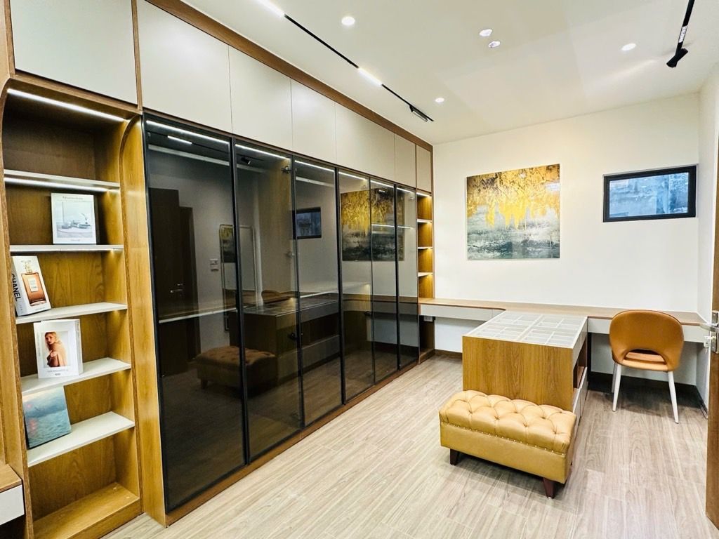 Bán nhà Trương Định - diện tích 47m2 5 tầng - NHÀ ĐẸP - THANG MÁY - TẶNG FULL NỘI THẤT SỊN - giá 11,8 tỷ