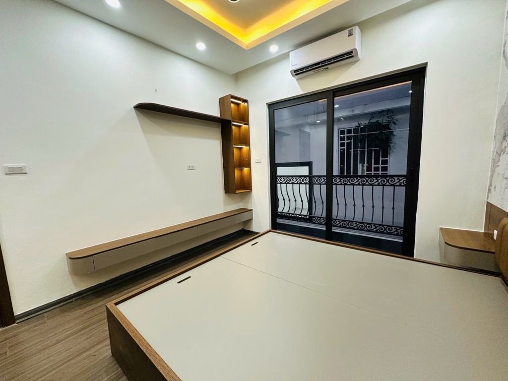 Bán nhà Trương Định - diện tích 47m2 5 tầng - NHÀ ĐẸP - THANG MÁY - TẶNG FULL NỘI THẤT SỊN - giá 11,8 tỷ