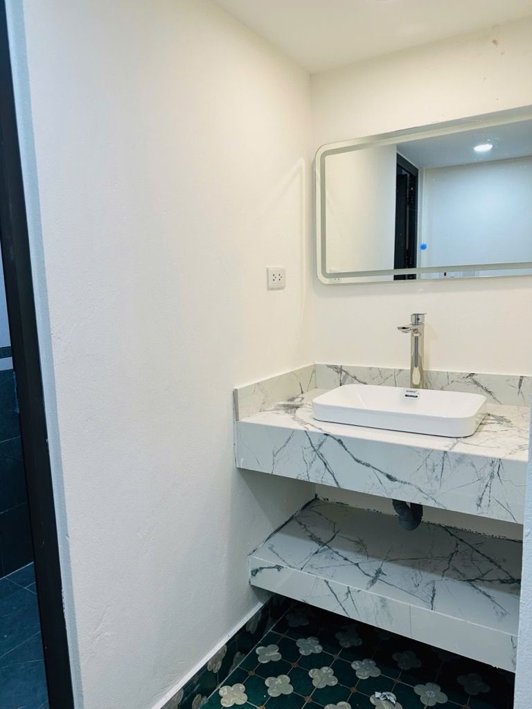 Bán nhà Trương Định - diện tích 47m2 5 tầng - NHÀ ĐẸP - THANG MÁY - TẶNG FULL NỘI THẤT SỊN - giá 11,8 tỷ