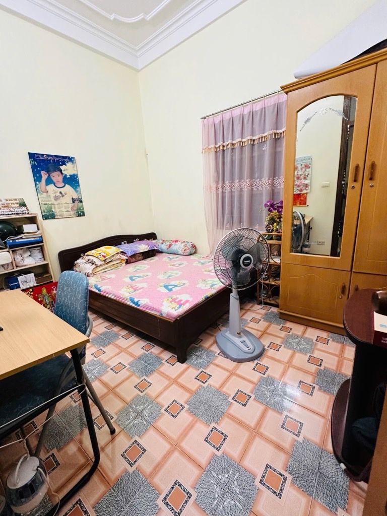 Bán nhà Tân Mai - diện tích 47m2 4 tầng - ô tô tránh - giá 16,5 tỷ