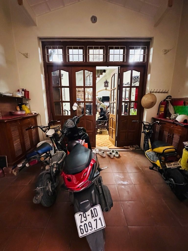 Bán nhà Tân Mai - diện tích 47m2 4 tầng - ô tô tránh - giá 16,5 tỷ