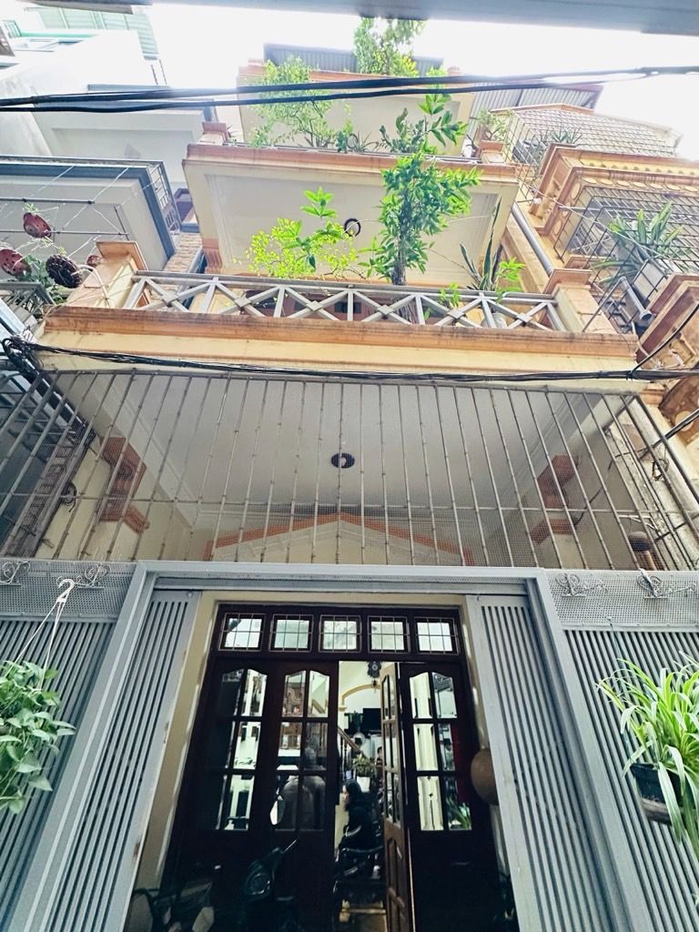 Bán nhà Tân Mai - diện tích 47m2 4 tầng - ô tô tránh - giá 16,5 tỷ