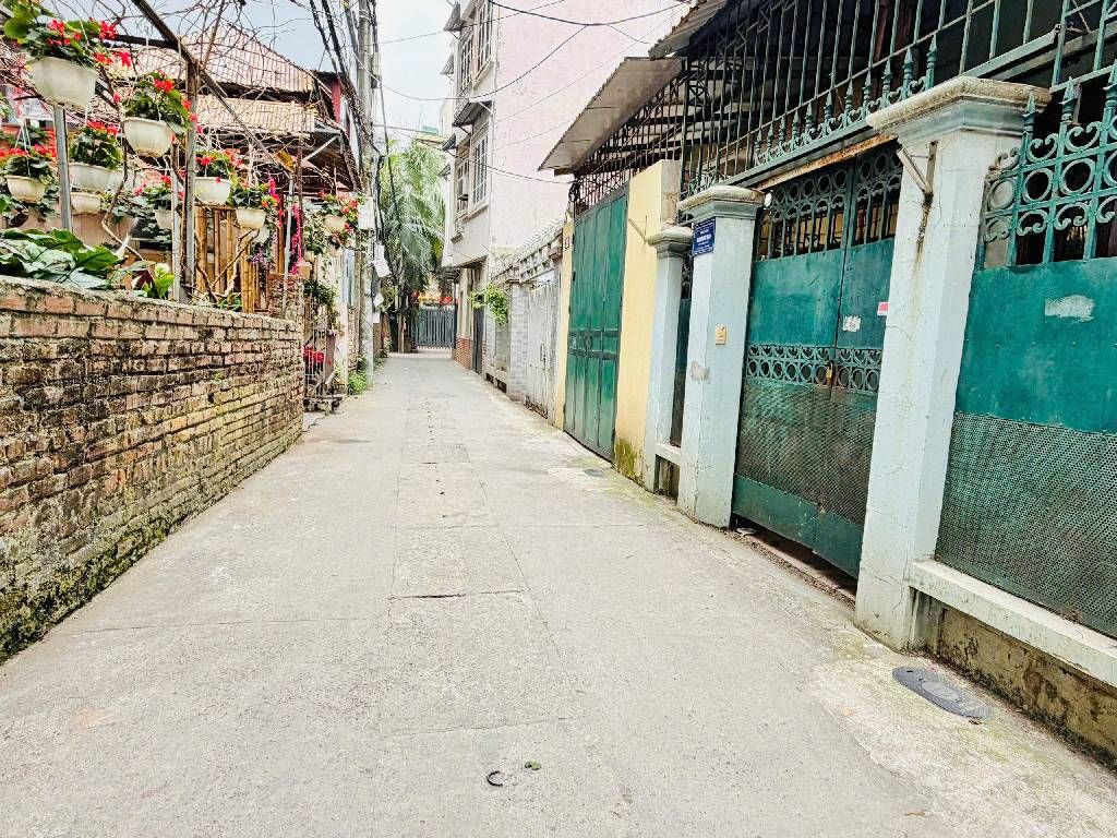 Bán nhà Trương Định - diện tích 71.5m2 4 tầng - MẶT NGÕ Ô TÔ VÀO NHÀ - giá 23,2 tỷ