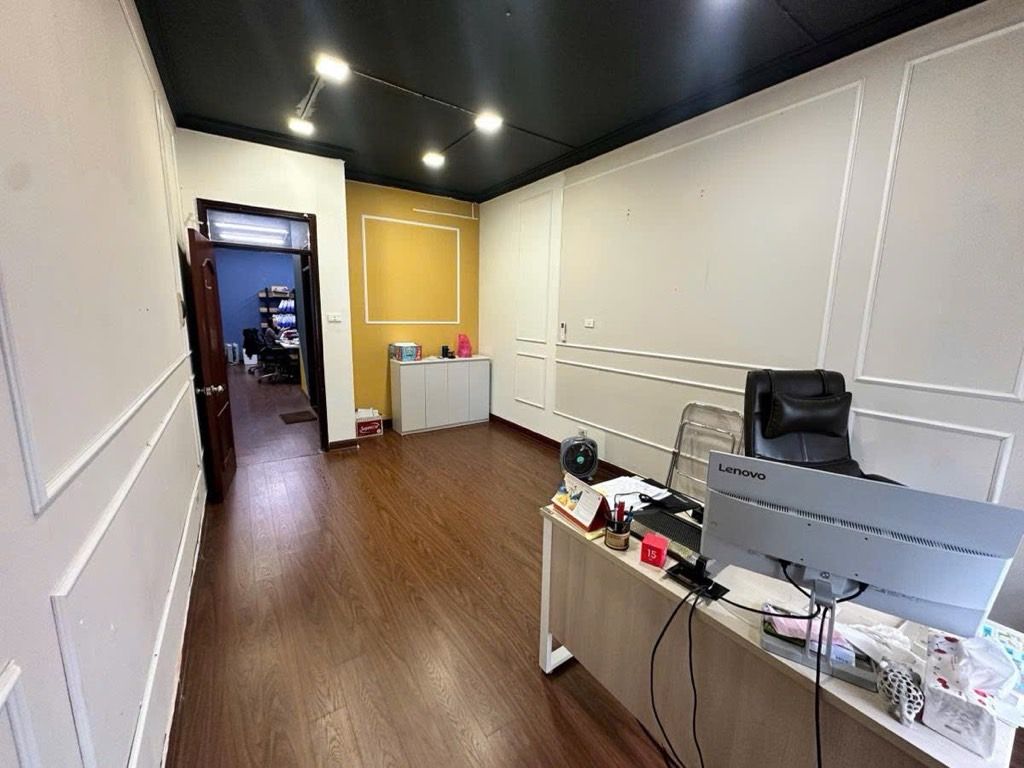 Bán nhà Lê Văn Lương - diện tích 102m2 14 tầng - CĂN HỘ MẶT PHỐ - giá 9,2 tỷ