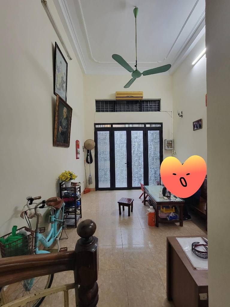 Bán nhà Bùi Ngọc Dương - diện tích 28m2 4 tầng - Nhà dân xây khung cột chắc chắn - giá 5,9 tỷ