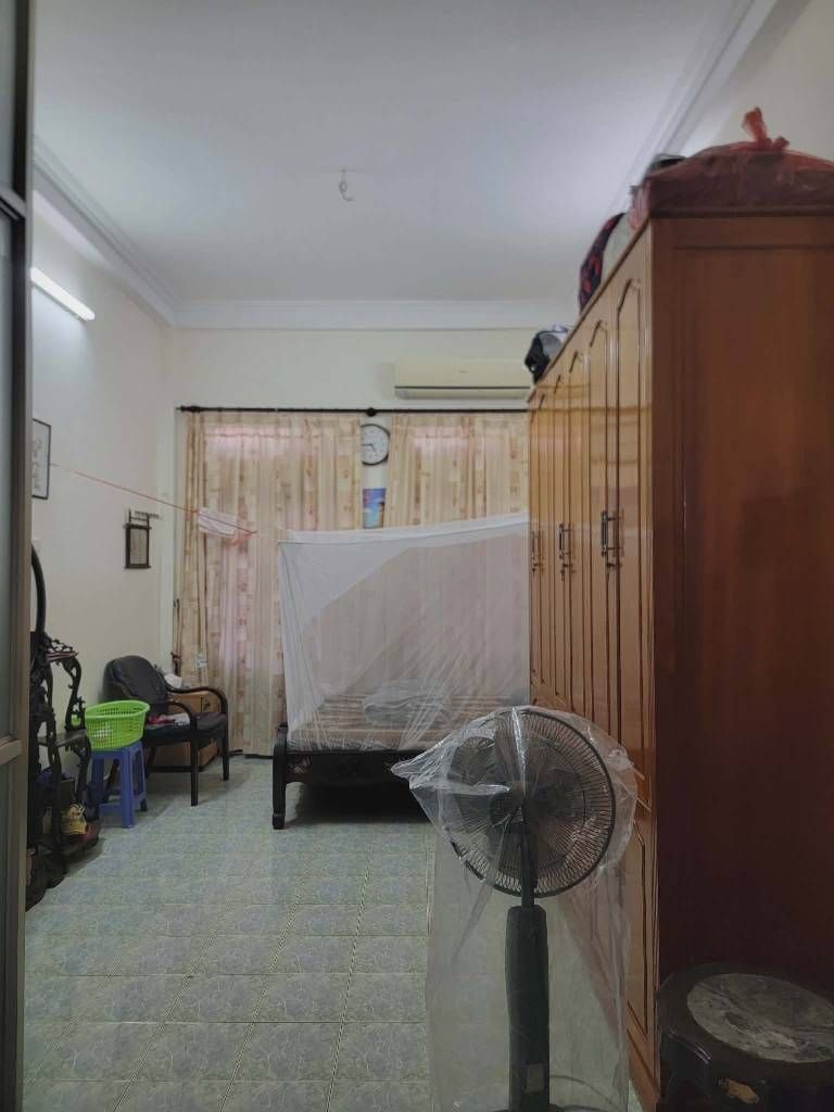 Bán nhà Bùi Ngọc Dương - diện tích 28m2 4 tầng - Nhà dân xây khung cột chắc chắn - giá 5,9 tỷ