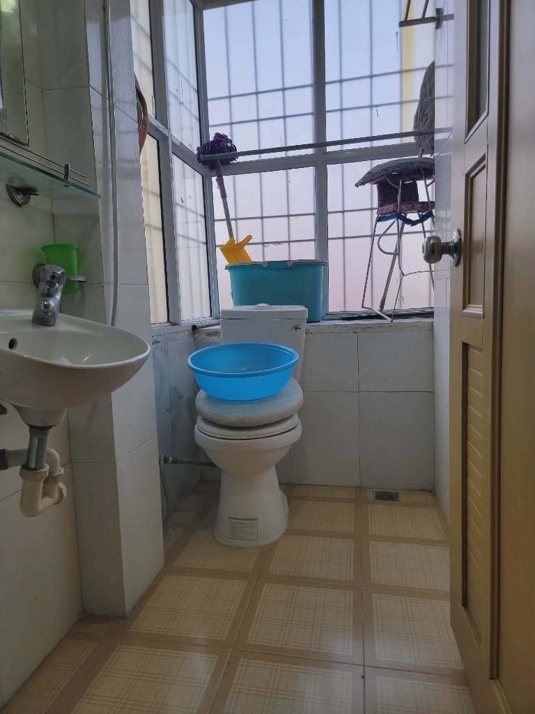 Bán nhà Bùi Ngọc Dương - diện tích 28m2 4 tầng - Nhà dân xây khung cột chắc chắn - giá 5,9 tỷ