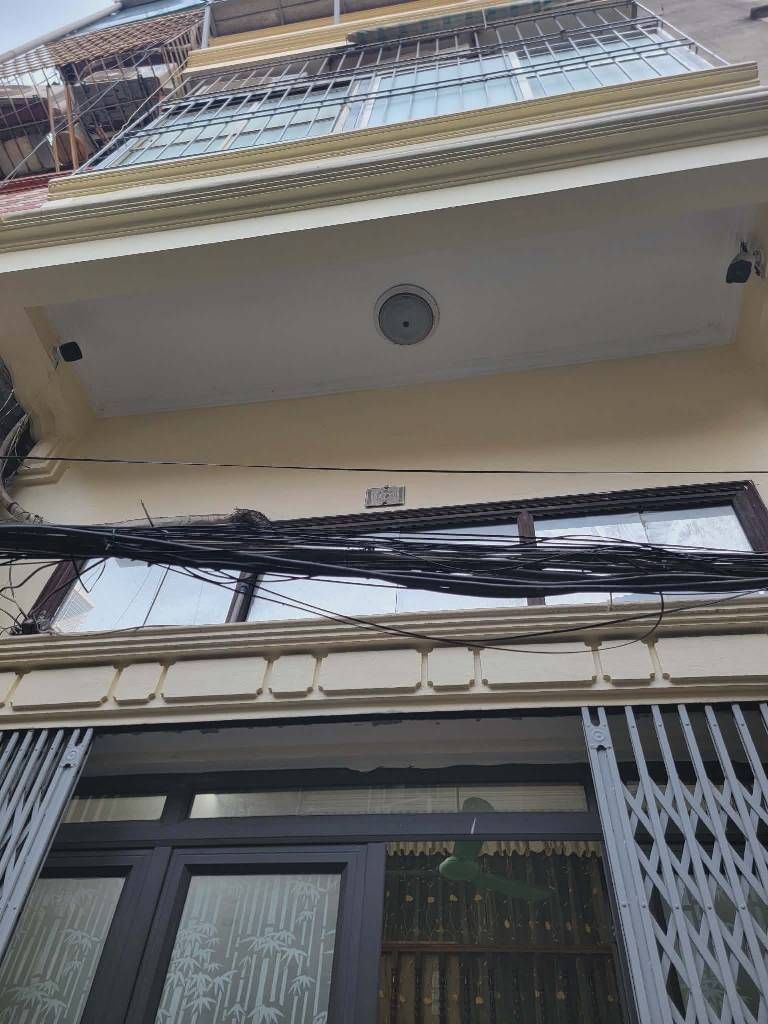 Bán nhà Bùi Ngọc Dương - diện tích 28m2 4 tầng - Nhà dân xây khung cột chắc chắn - giá 5,9 tỷ