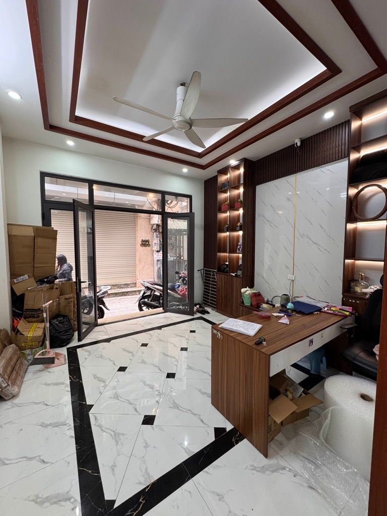 Bán nhà Bạch Đằng - diện tích 48.8m2 5 tầng - Lô góc, ngõ thông - giá 11,9 tỷ