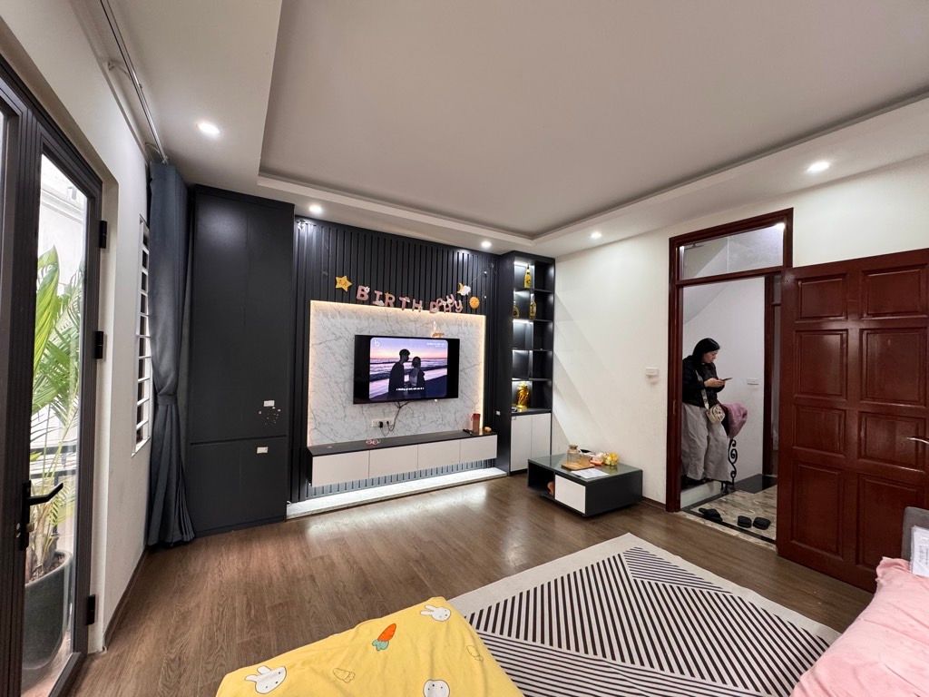 Bán nhà Bạch Đằng - diện tích 48.8m2 5 tầng - Lô góc, ngõ thông - giá 11,9 tỷ