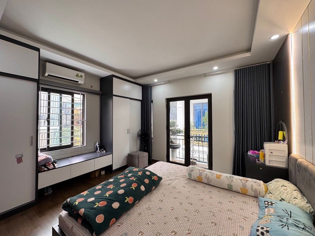 Bán nhà Bạch Đằng - diện tích 48.8m2 5 tầng - Lô góc, ngõ thông - giá 11,9 tỷ