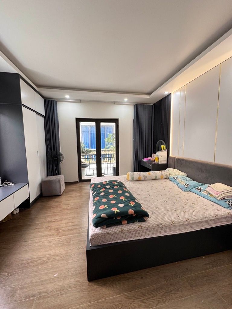 Bán nhà Bạch Đằng - diện tích 48.8m2 5 tầng - Lô góc, ngõ thông - giá 11,9 tỷ