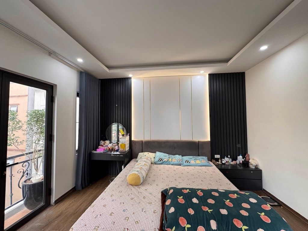 Bán nhà Bạch Đằng - diện tích 48.8m2 5 tầng - Lô góc, ngõ thông - giá 11,9 tỷ