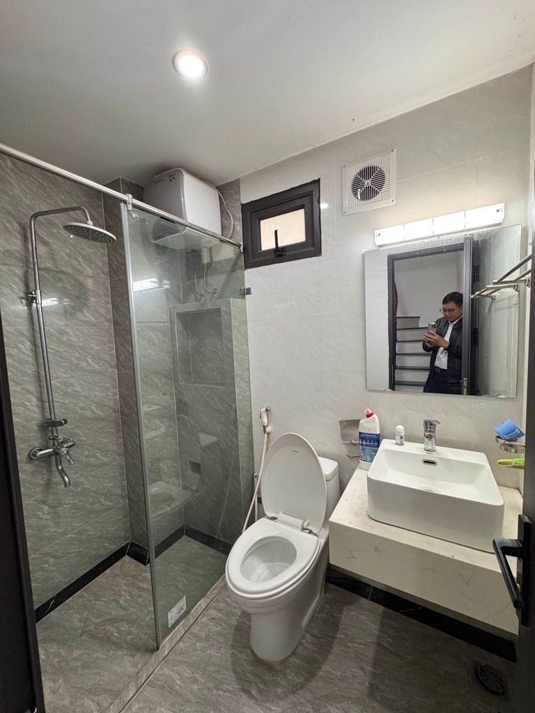 Bán nhà Bạch Đằng - diện tích 48.8m2 5 tầng - Lô góc, ngõ thông - giá 11,9 tỷ