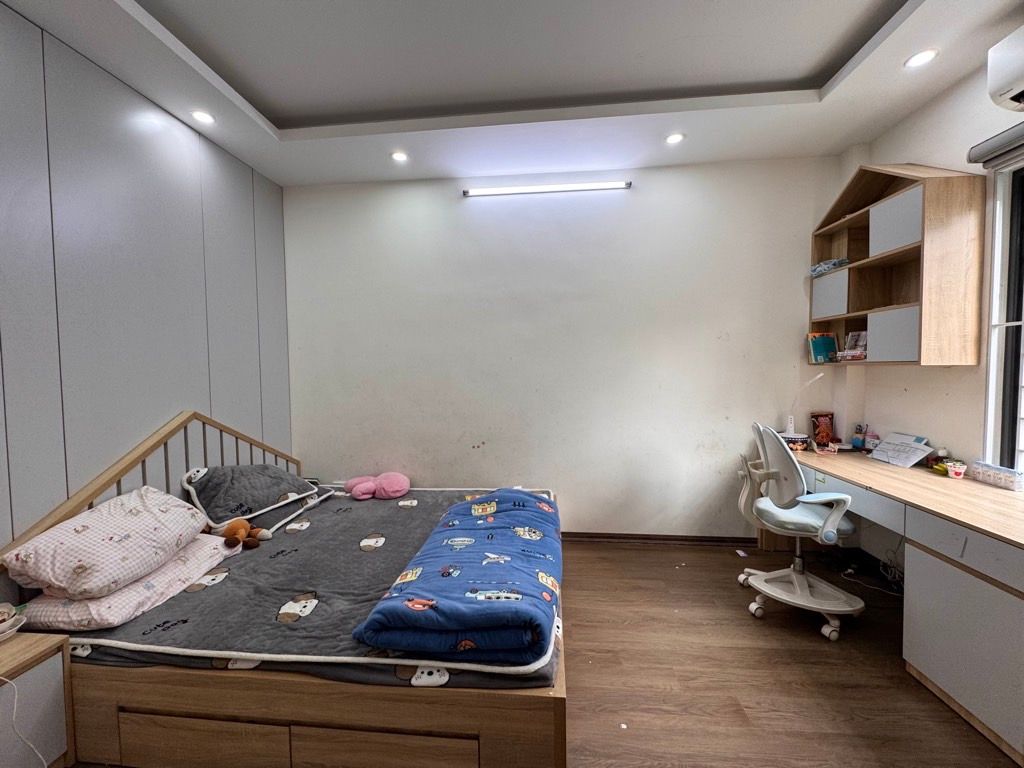 Bán nhà Bạch Đằng - diện tích 48.8m2 5 tầng - Lô góc, ngõ thông - giá 11,9 tỷ