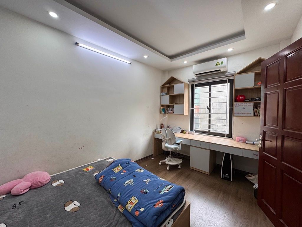 Bán nhà Bạch Đằng - diện tích 48.8m2 5 tầng - Lô góc, ngõ thông - giá 11,9 tỷ