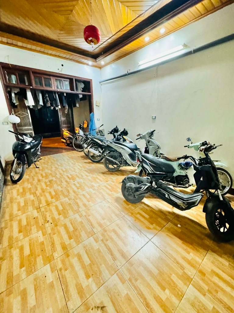 Bán nhà Yên Lạc - diện tích 54,9m2 4 tầng - Ô TÔ TRÁNH - giá 20 tỷ