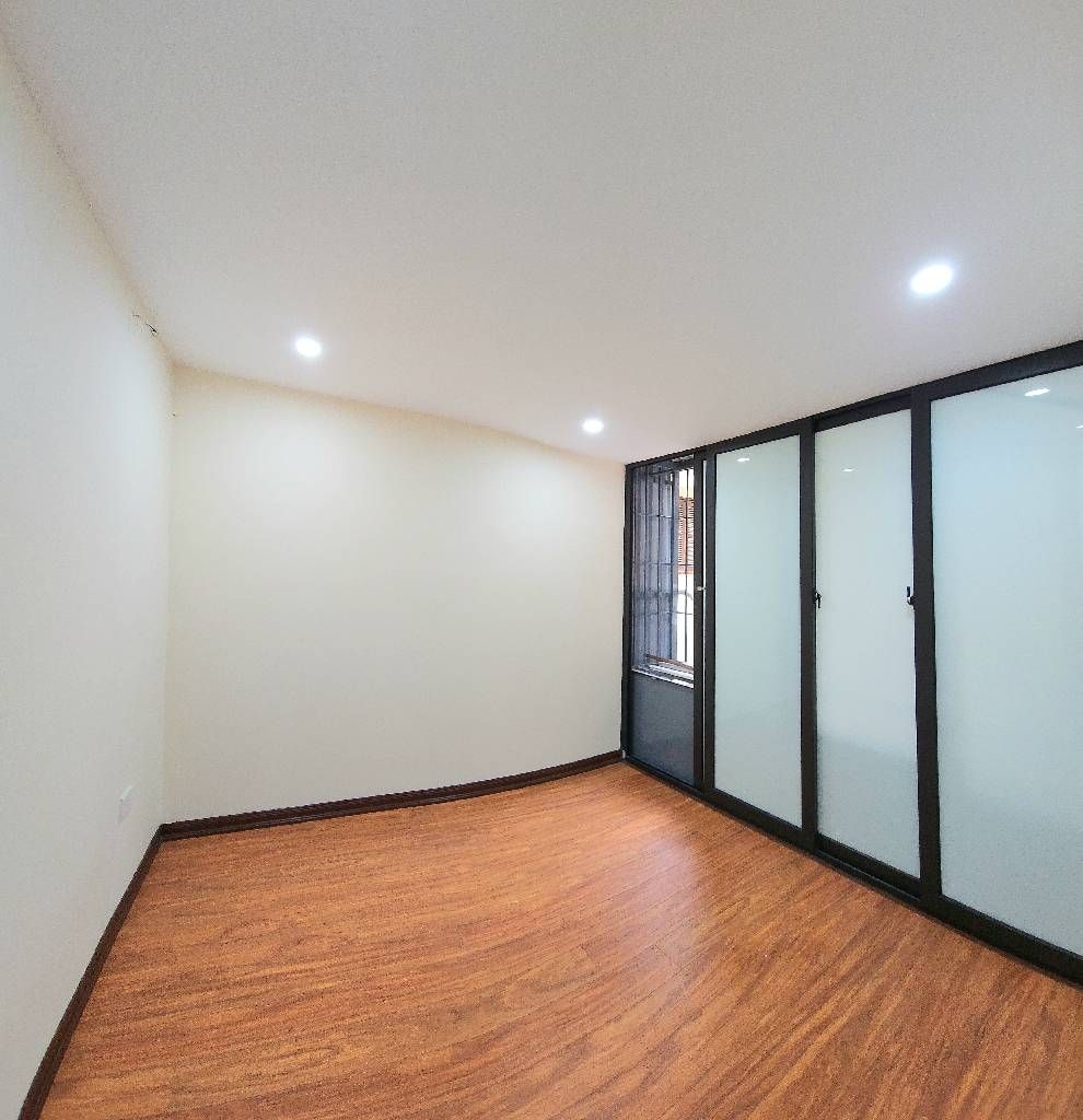 Bán nhà Tây Sơn - diện tích 44.1m2 1 tầng - Ô tô tải đỗ chân cầu thang - giá 5,2 tỷ