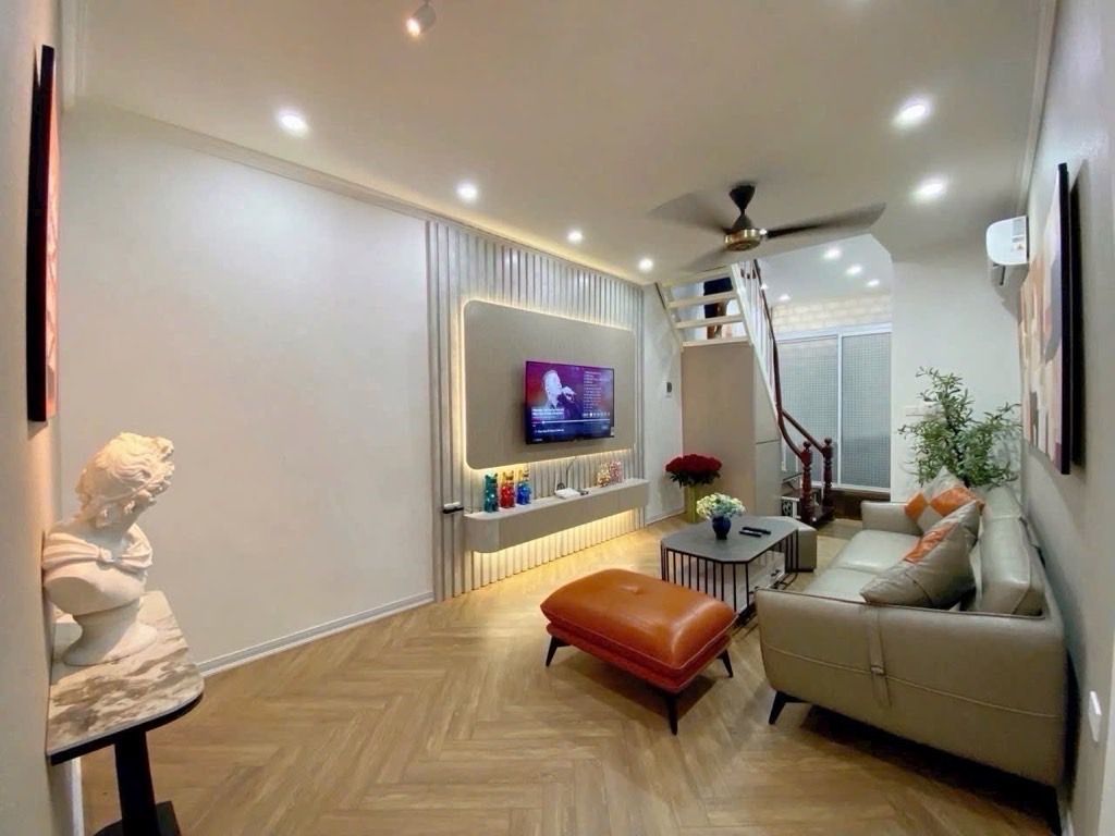 Bán nhà Nguyễn An Ninh - diện tích 34,9m2 3 tầng - ô tô tránh - giá 5,3 tỷ